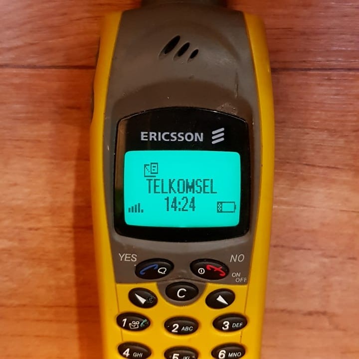 Hp Jadul Ericsson R310 R310s Outdoor Sirip Hiu Mulus Kuning Ada Lidah Bawah Not T28 Or R190 Or Gh628 Or Paus R250 Or T10 Telepon Seluler Tablet Lainnya Di Carousell Hampir semua bagian spesifikasi hp ini mirip dengan andromax b. hp jadul ericsson r310 r310s outdoor sirip hiu mulus kuning ada lidah bawah not t28 or r190 or gh628 or paus r250 or t10