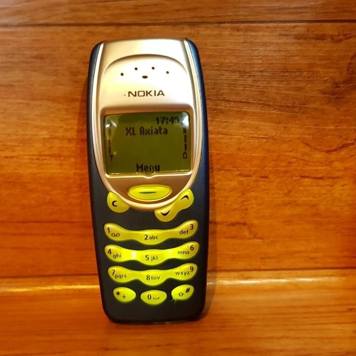 Hp Jadul Nokia 3310 Biru Legendaris Siap Pakai Not 3315 Atau 8210 Atau 8250 Or X2 Telepon Seluler Tablet Lainnya Di Carousell