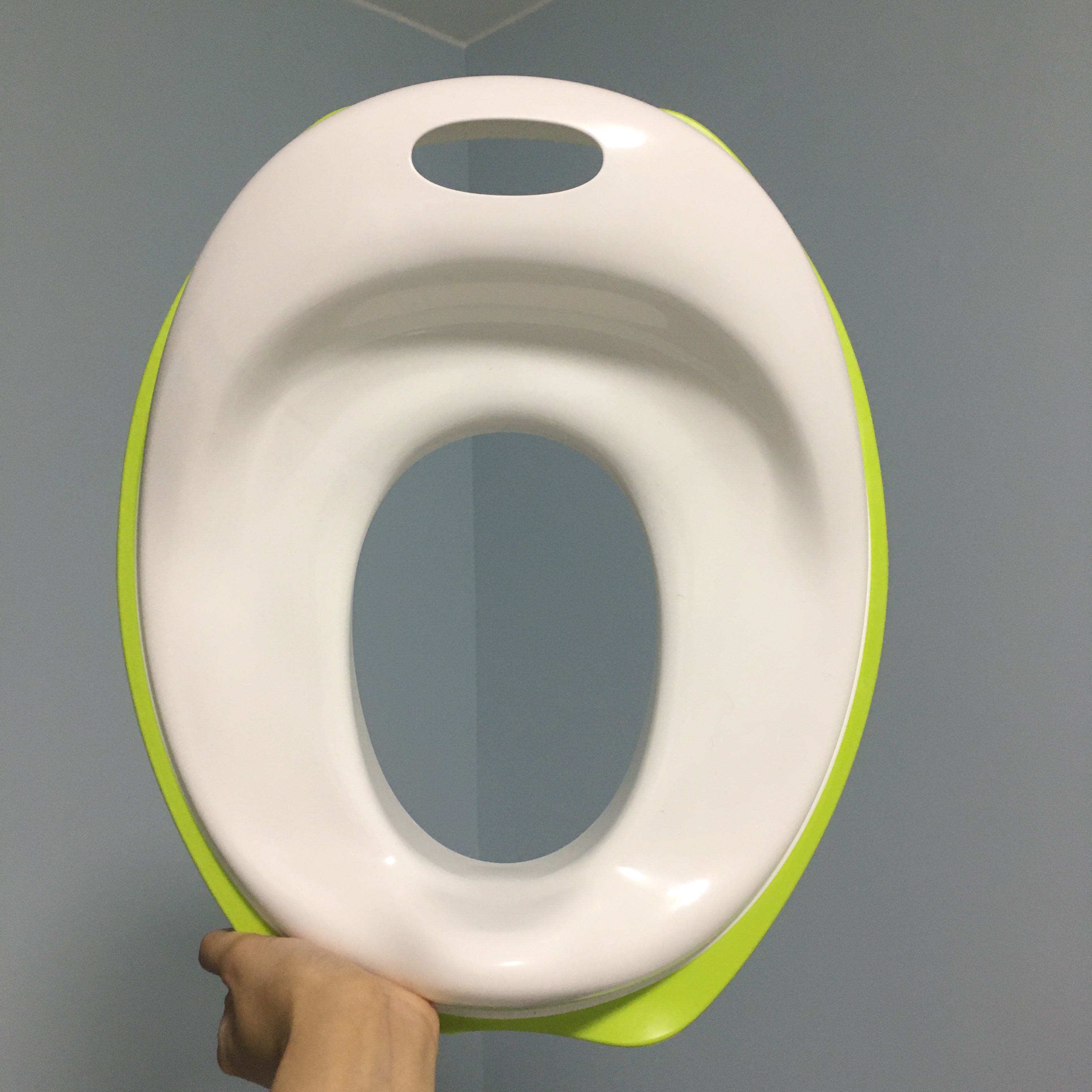 Ikea tossig kids toilet seat, 兒童＆孕婦用品, 護理及餵哺, 護理及餵哺 嬰兒高腳椅 Carousell