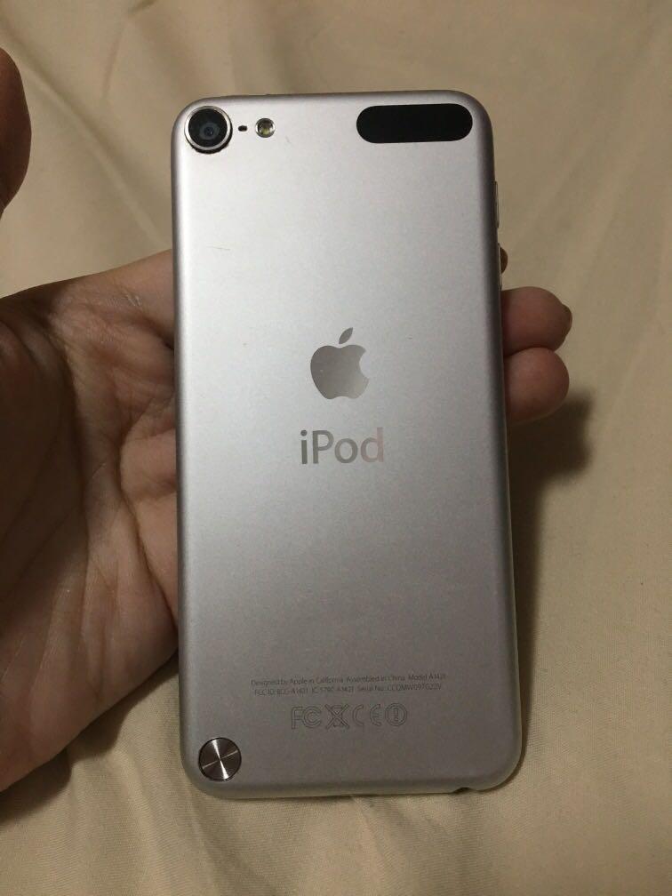 iPod Touch (Category: Portable Music Players) located in Singapore. Submitted by ashleysin1.0 (Listing ID 254295643, Image 2). Description: iPod. Condition 9/10. Used it for only a short period of time. Minor scratches but still working well..