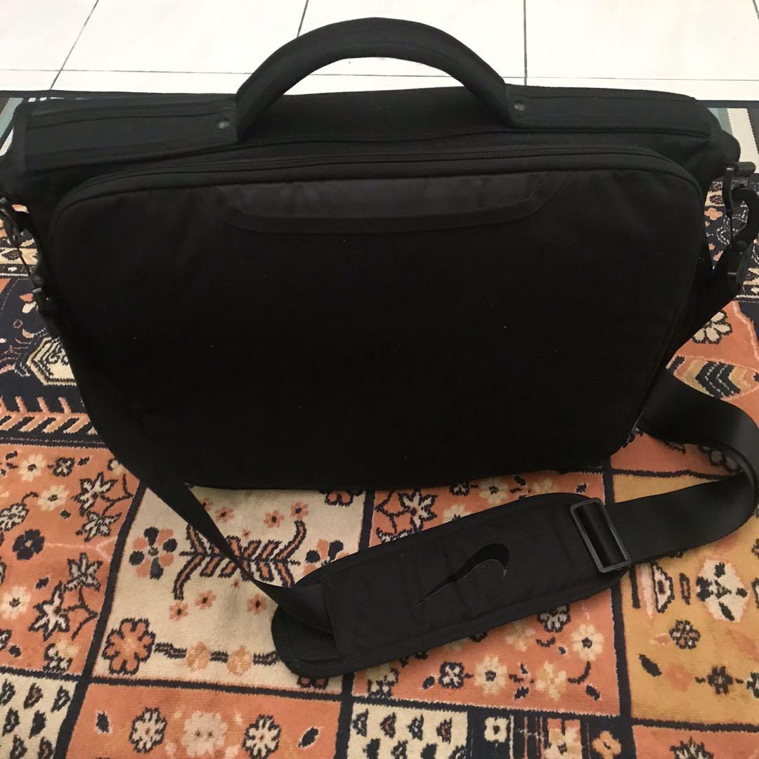 Nike Messenger Bag (laptop bag) , Men's Fashion, Bags, Sling Bags on