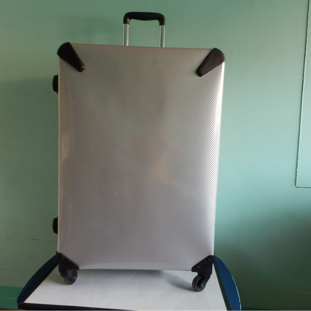legend walker luggage
