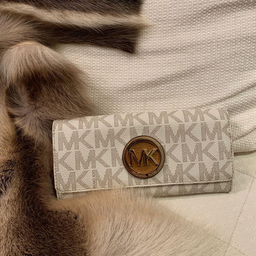 Michael kors logo