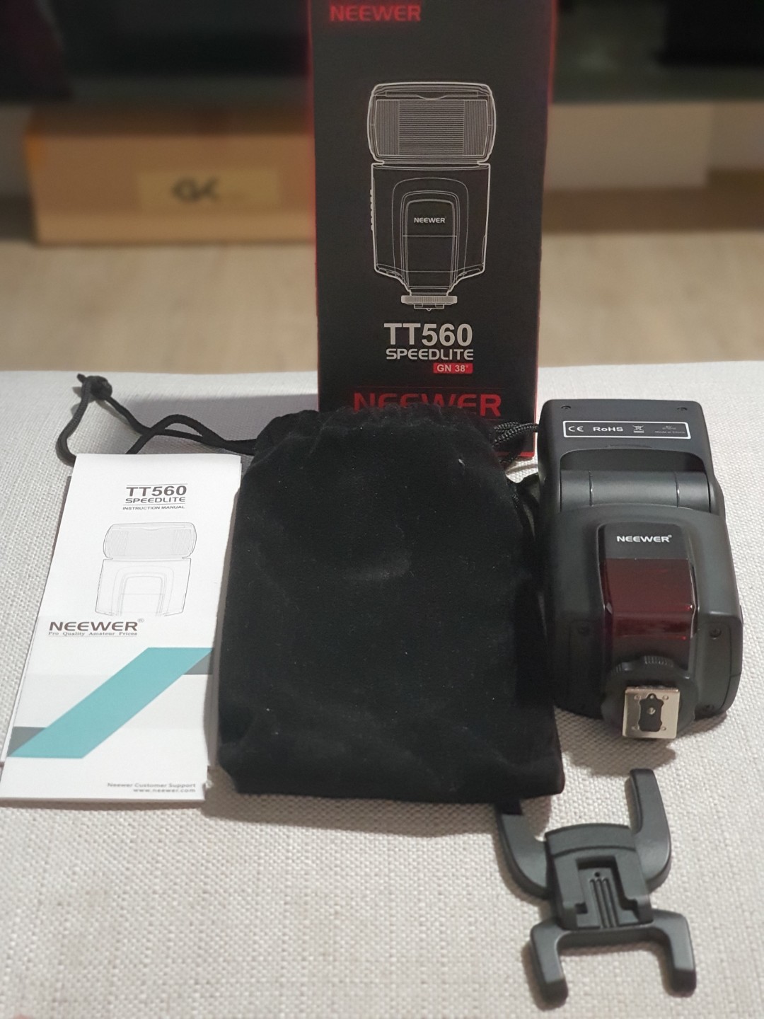 Neewer TT560 Flash Speedlite for Canon Nikon Panasonic Olympus Pentax and  Other DSLR Cameras, Photography, Cameras on Carousell