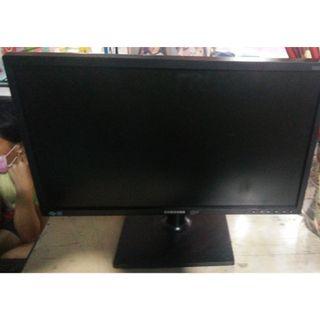 22 Inches Monitor Samsung S22C200 - P2499 only  negotiable pa! =)