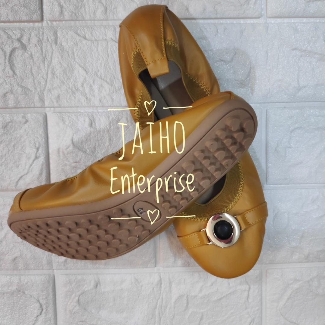 Buckled Mustard Ballet Flats With Heart Soles Women S Fashion Shoes Flats Sandals On Carousell