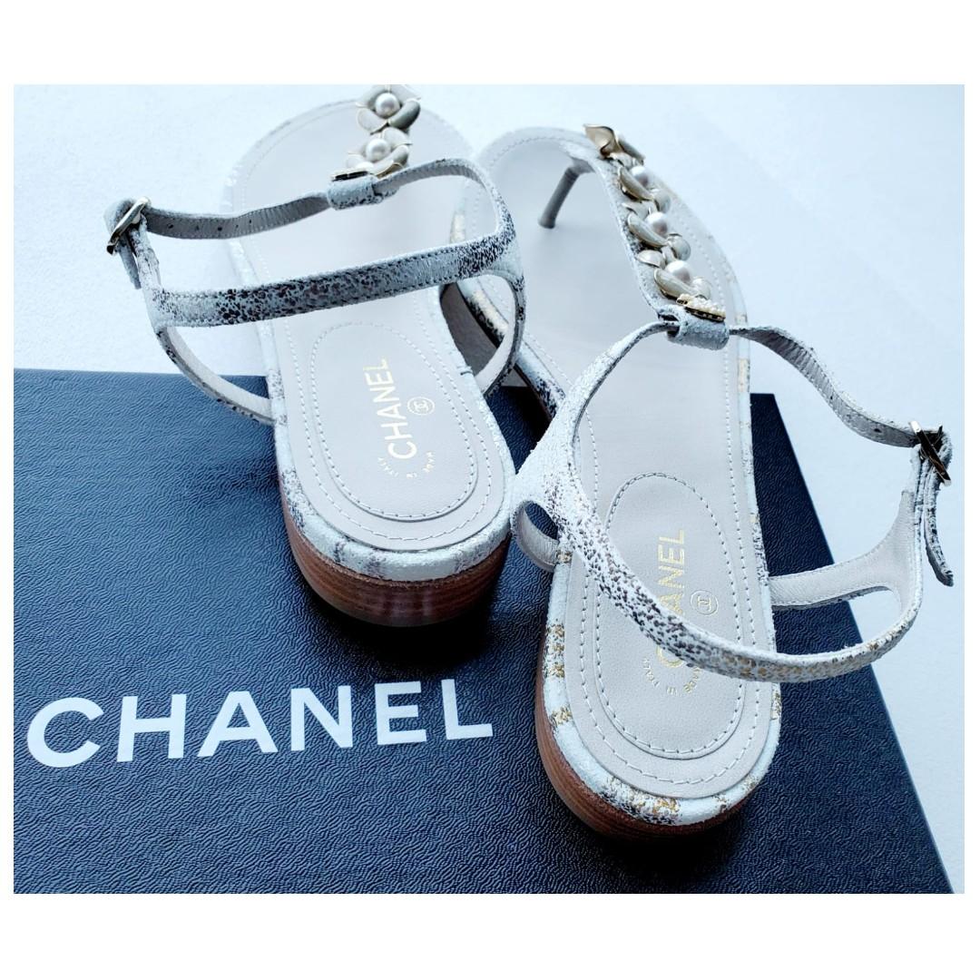 Chanel Pearl Thong Sandal Women S Fashion Women S Shoes On Carousell