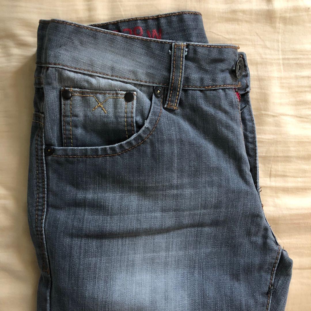 Denim jeans (Category: Jeans) located in Singapore. Submitted by flea_fly_market (Listing ID 254398708, Image 3). Description: Washed denim jeans Navy/grey Size: 28 Condition: 9/10 View profile for more listing all going cheap!.