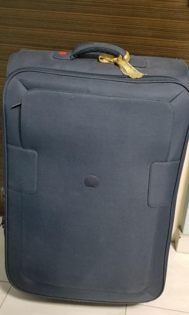 delsey soft suitcase