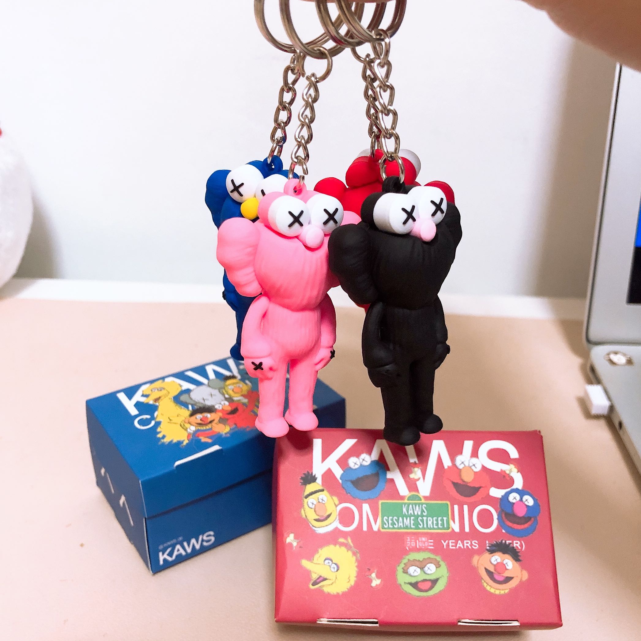 Kaws Sesame Street Keychain Ready Stock 🇲🇾