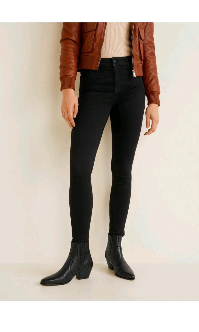 Mango Jane Skinny Jeans, Fesyen Wanita, Pakaian Wanita, Bawahan di Carousell