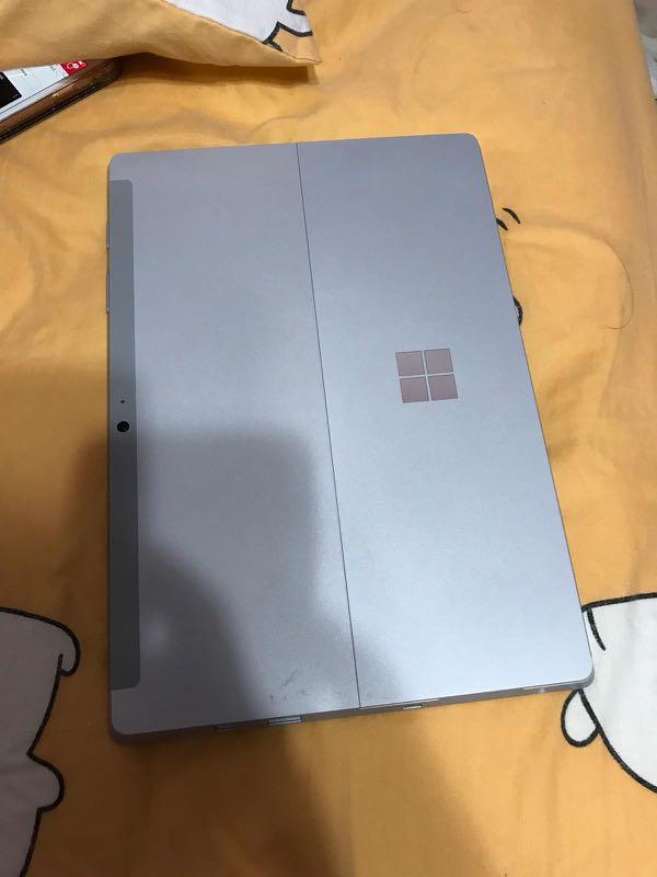 Microsoft surface 3 (Category: Laptops & Notebooks) located in Singapore. Submitted by isell2you (Listing ID 254497321, Image 3). Description: Surface 3 is a 2-in-1 detachable from the Microsoft Surface series, unveiled by Microsoft on 31 March 2015 and released on 5 May 2015. Unlike its predecessor, the Surface 2, Surface 3 utilizes an x86 Intel Atom system-on-chip architecture, or SoC, rather than a processor with ARM architecture such as the N