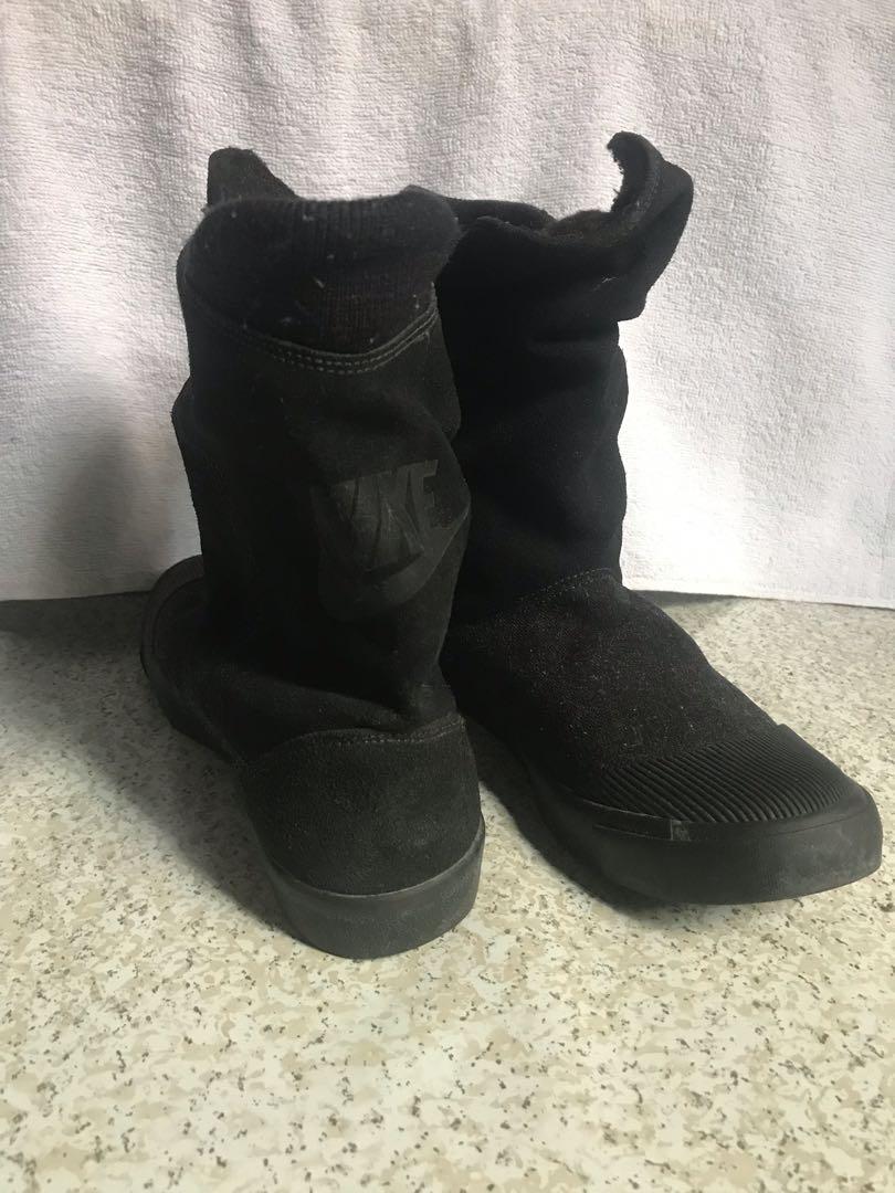 cheap black nike boots