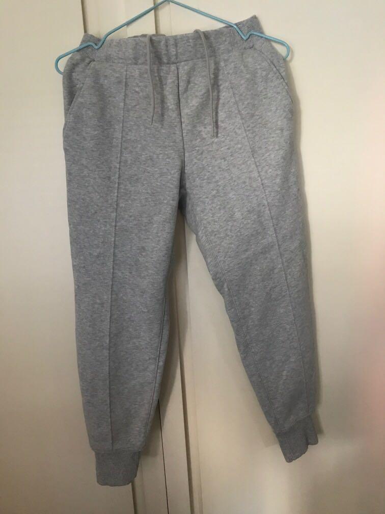 uniqlo sweats