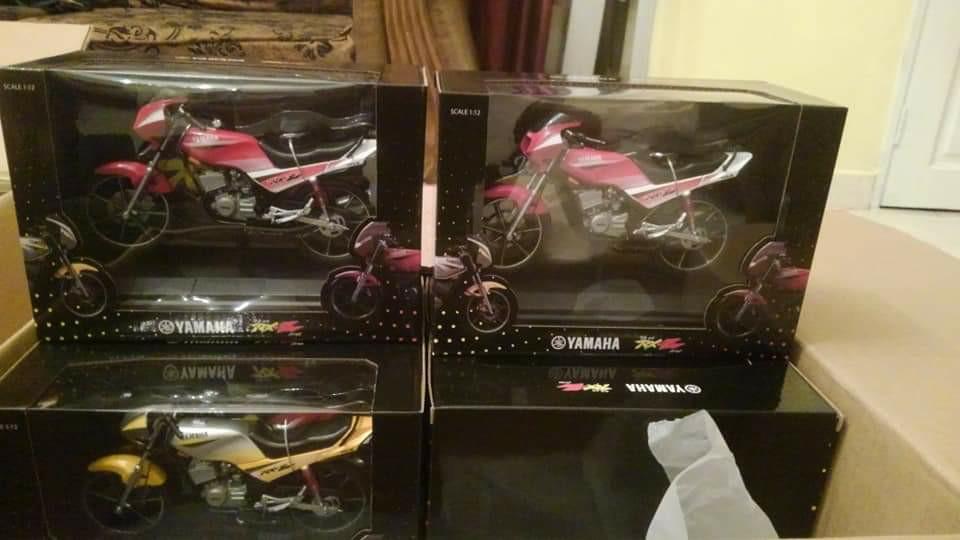 yamaha rx 100 diecast