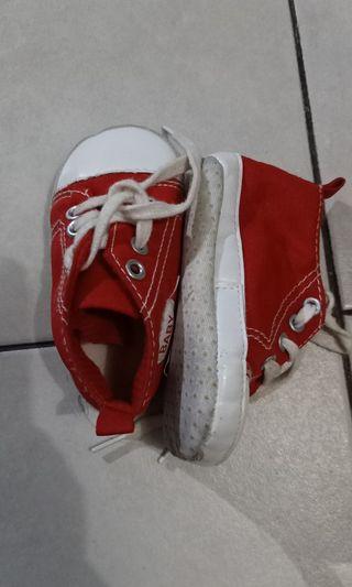 Sepatu bayi