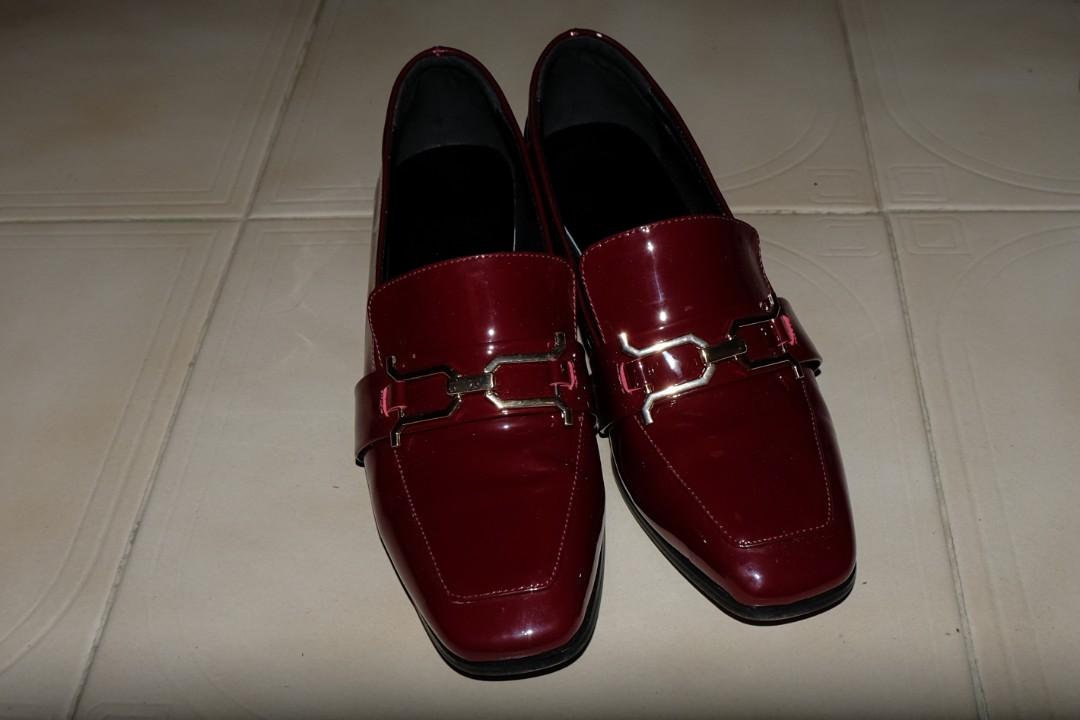 Burgundy patent leather chunky low heel 