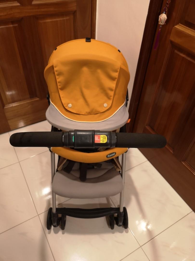 One hand clearance open stroller