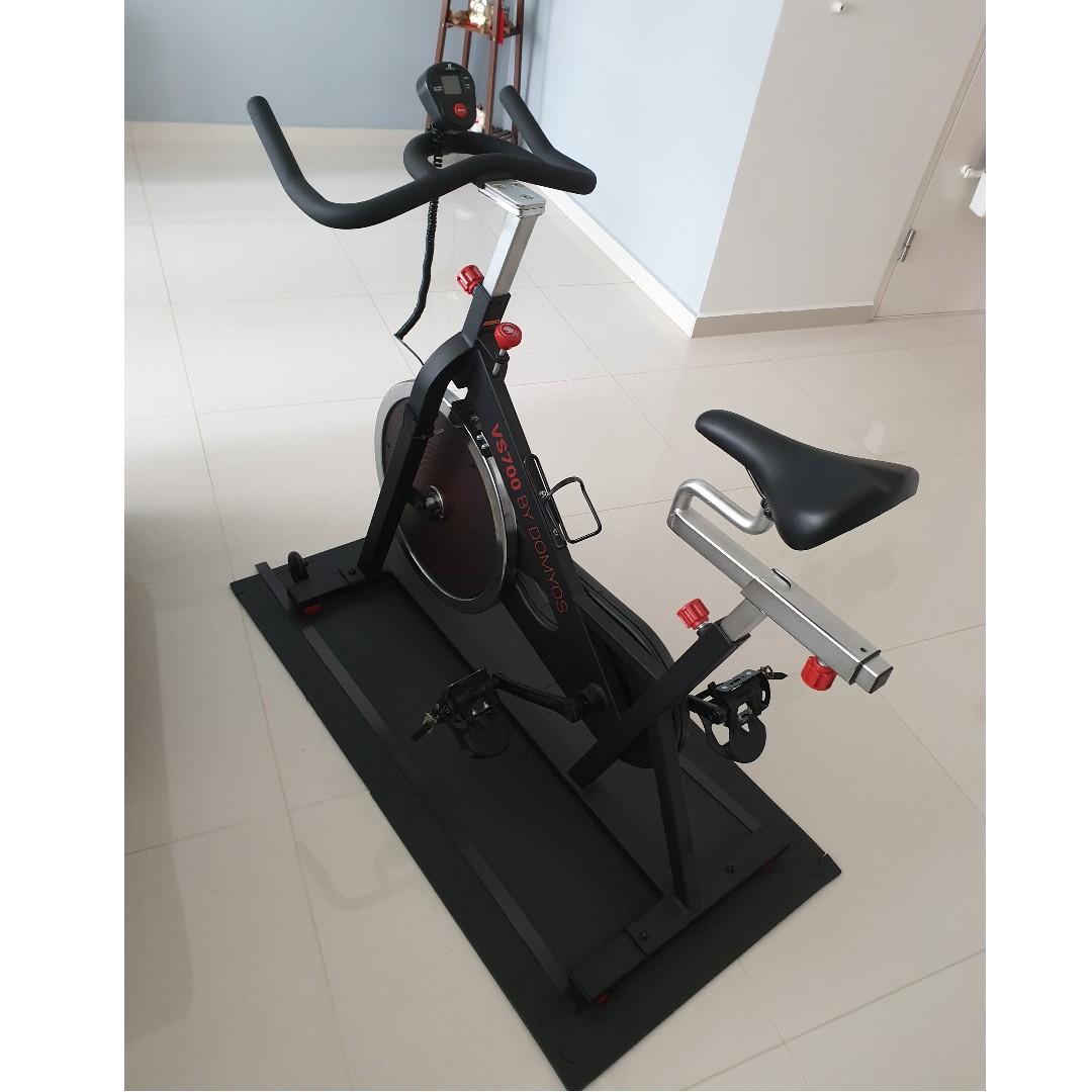 Domyos VS700 Spin Bike, Sports, Weights 