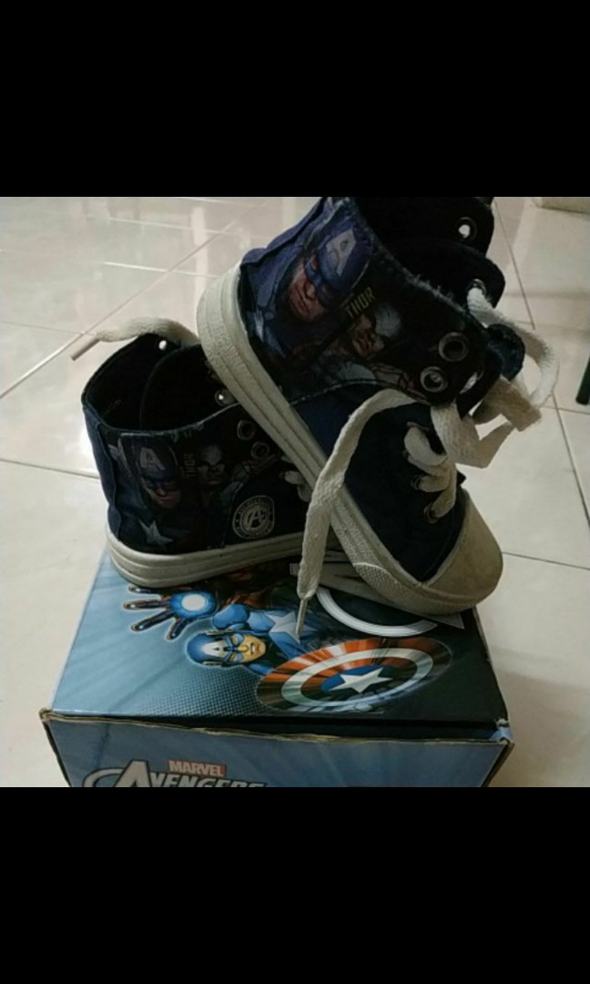 avengers converse sneakers