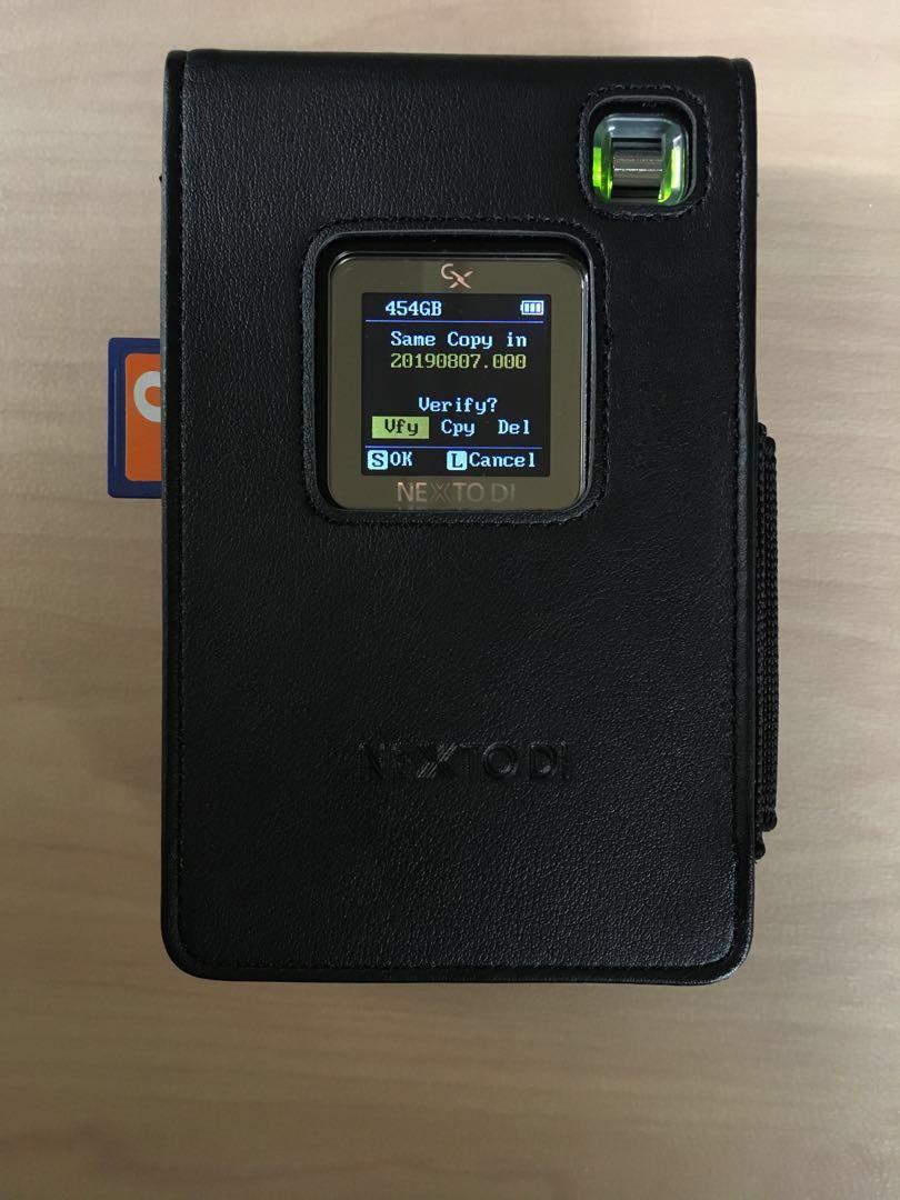 Memory Card Backup Device SD/SDHC/SDXC/UHS-I/CF (Category: Memory & SD Cards) located in Quezon City. Submitted by pinballdreams (Listing ID 251185571, Image 1). Description: - support upto 4TB - support SD/SDHC/SDXC/UHS-I/CF cards - backup speed upto 35MB/s for SD, up to 80MB/s for CF - auto synchronize with external HDD to make secondary backup (w/ incremental update feature) - connect to Android phone via OTG to view photos - support exFAT (fi