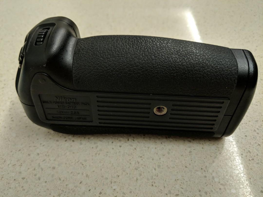 Nikon MB-D10 Battery Grip Full Box & Accessories *Final Price ...