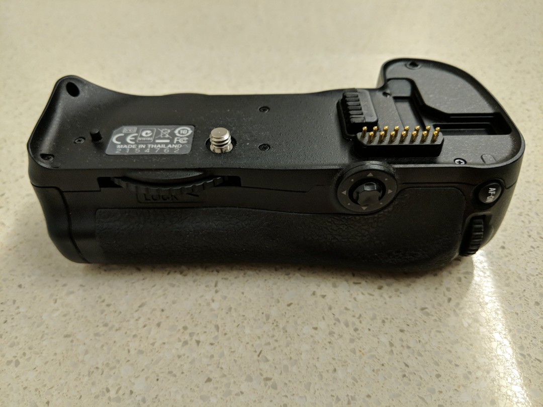 Nikon MBD10 Battery Grip Full Box & Accessories *Final Price