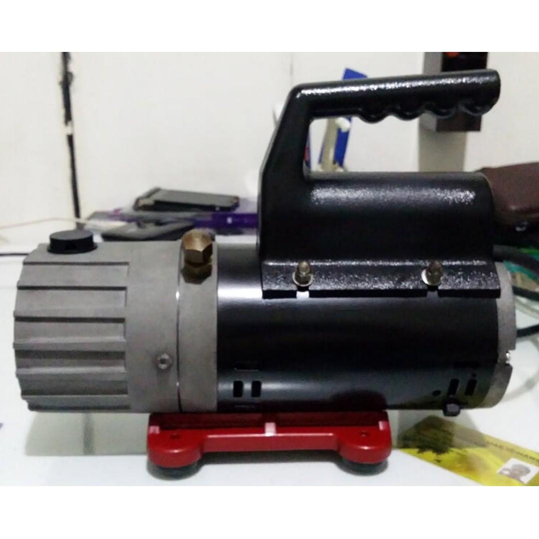 ROBINAIR Model 15200 Portable High Vacuum Pump with Gas Ballast Valve, Furniture & Home Living