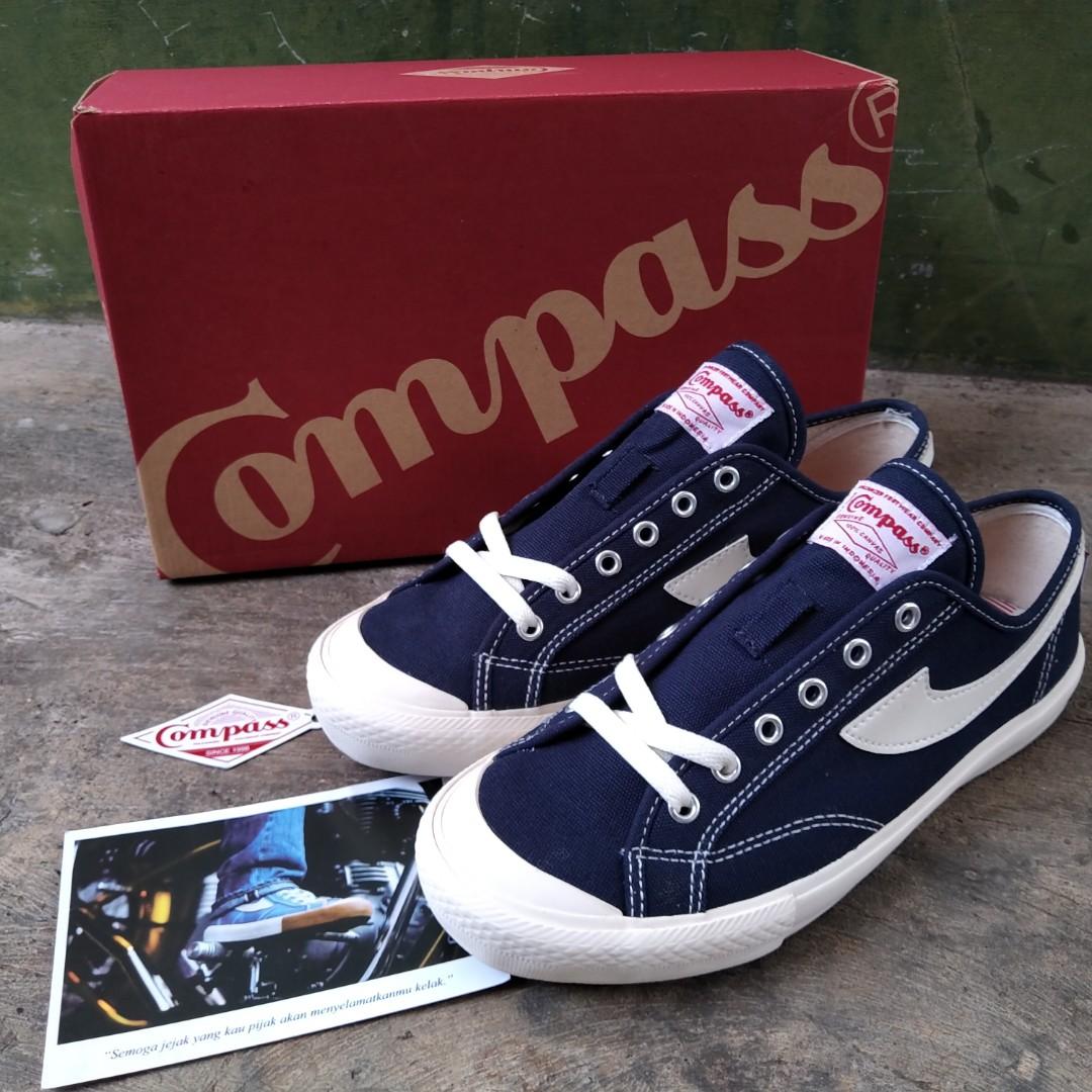 Sepatu Compass Gazelle Low Navy Fesyen Pria Sepatu Sneakers Di Carousell