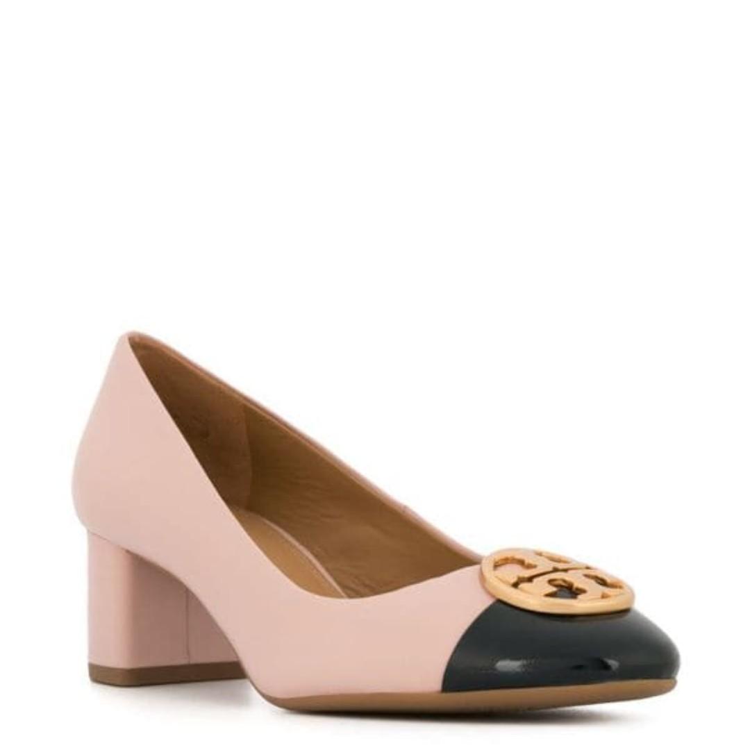 Tory Burch Chelsea cap-toe pump 50mm, Women's Fashion, Footwear, Flipflops  and Slides on Carousell