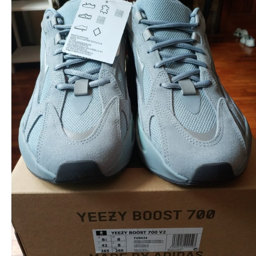 blue tint yeezy 700