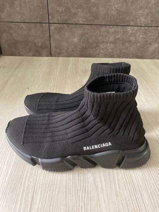 (Category: ) located in . Submitted by hypebeast88 (Listing ID 254778215, Image 1). Description: .