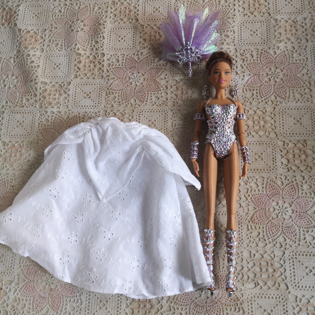 Barbie Global Glamour Brazil Doll Luciana with alternate head