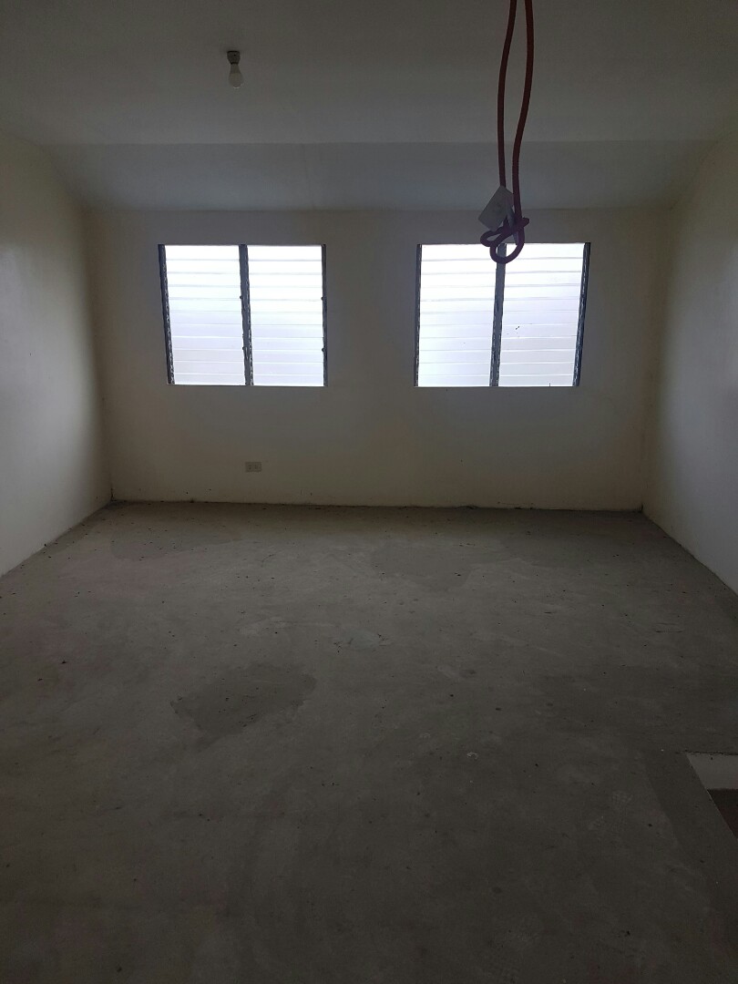 (Category: ) located in . Submitted by zyenned06 (Listing ID 254815182, Image 1). Description: .