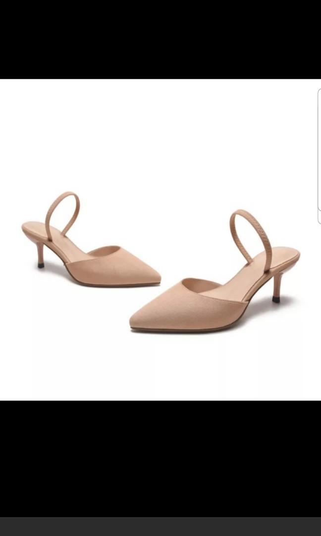 nude box heels