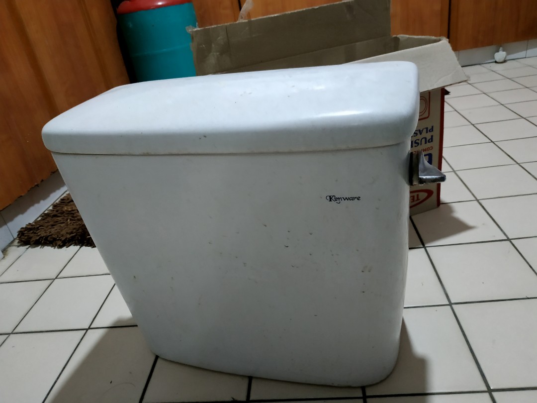 Cisten toilet flush tank ceramic