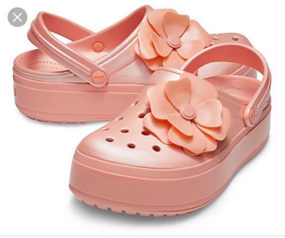 crocs bloom