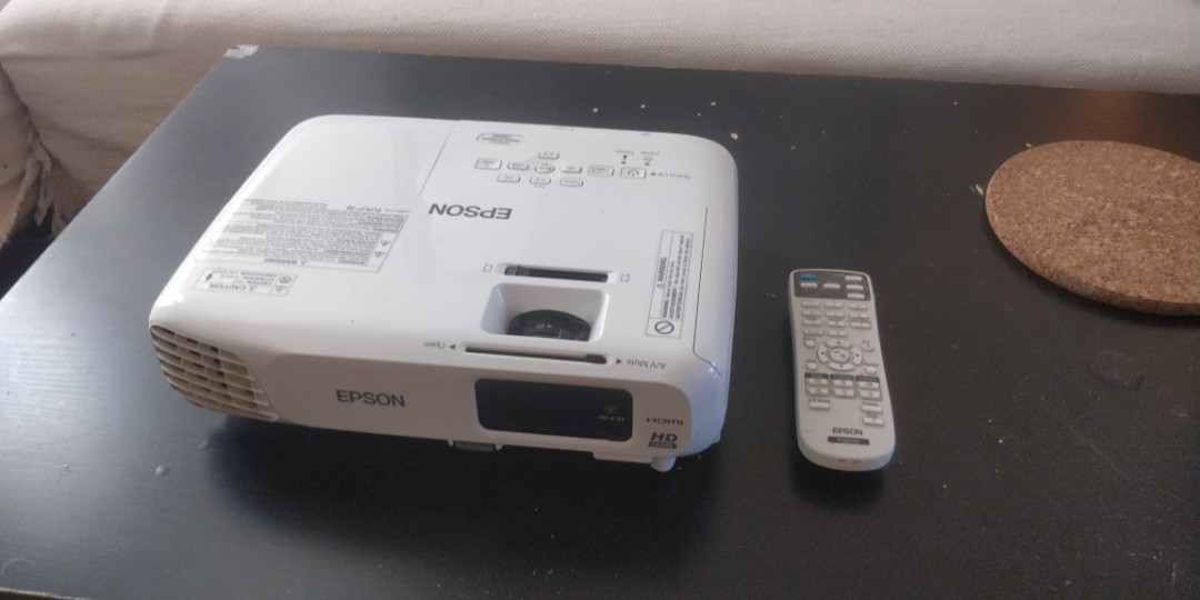 Epson Home Cinema Projector 730HD, HDMI, 3LCD, 3000 Lumens Color, 電子產品