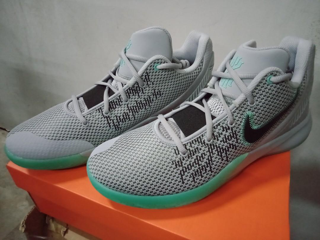 nike kyrie flytrap 2 green glow