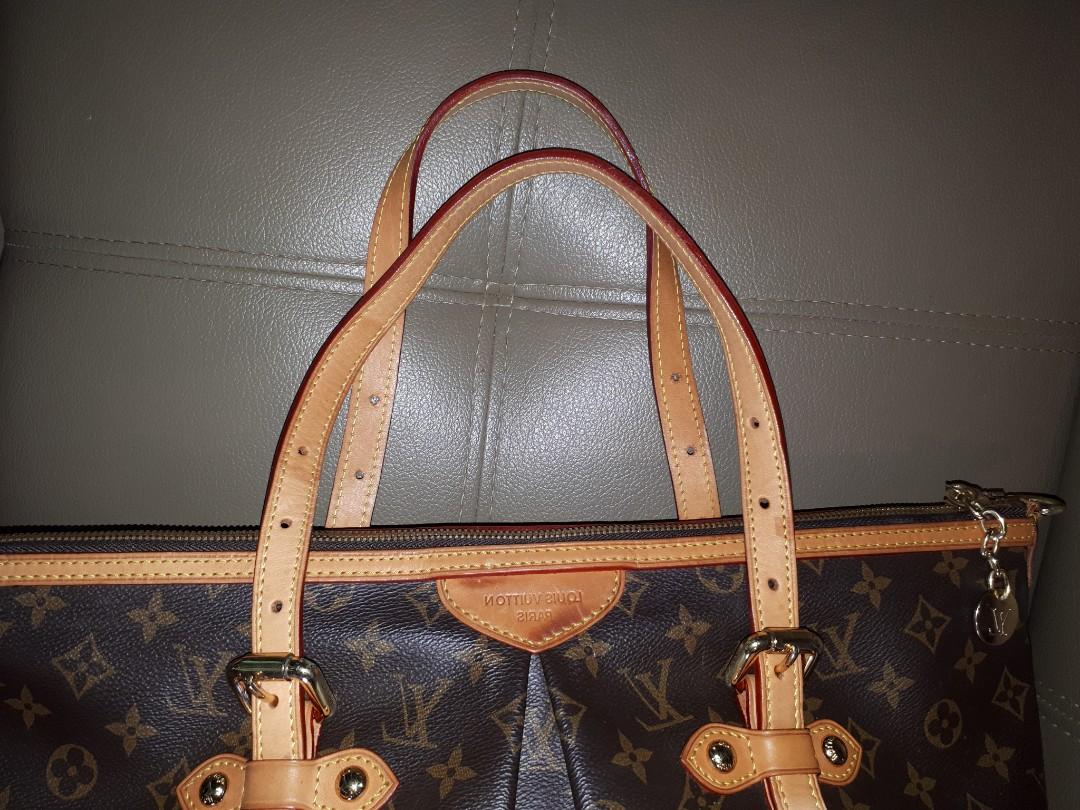 Louis Vuitton Palermo (Category: Luxury Bags & Wallets) located in Caloocan City. Submitted by marie_shoppe (Listing ID 254715153, Image 3). Description: In excellent condition...With code Authenticity not guaranteed... Nabili ko lng din online it's too big for me... Meet up Sm Fairview Rob. Nova Fairview Terraces Almar.