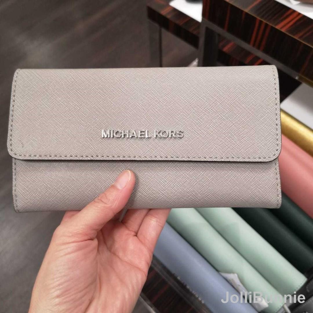 Michael kors women's jet set best sale travel large trifold wallet