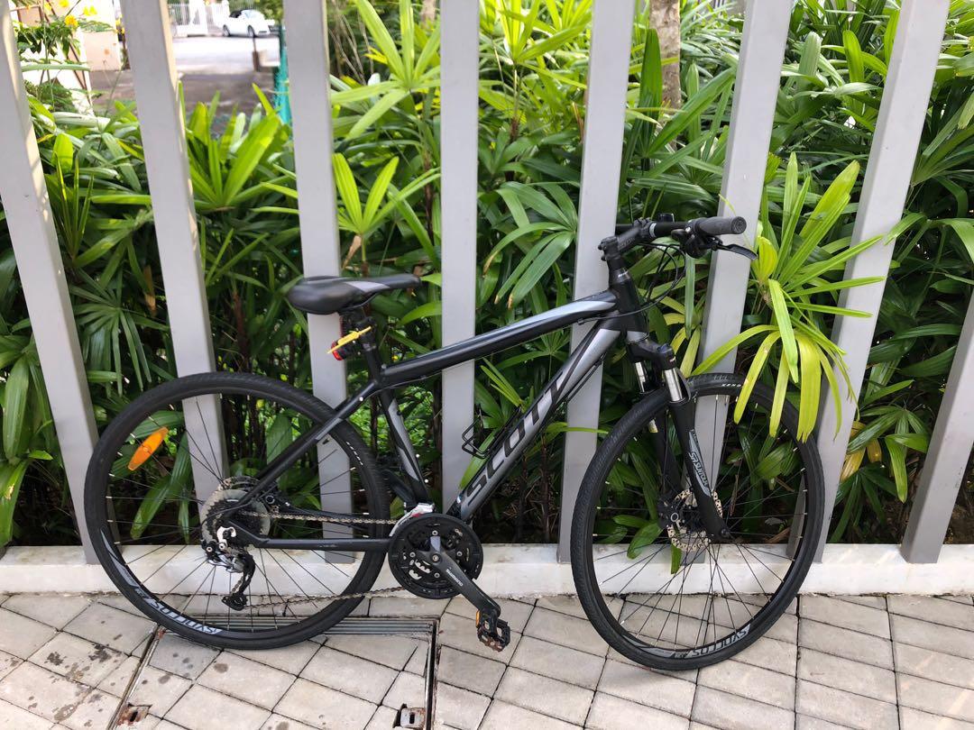 medium hybrid bike