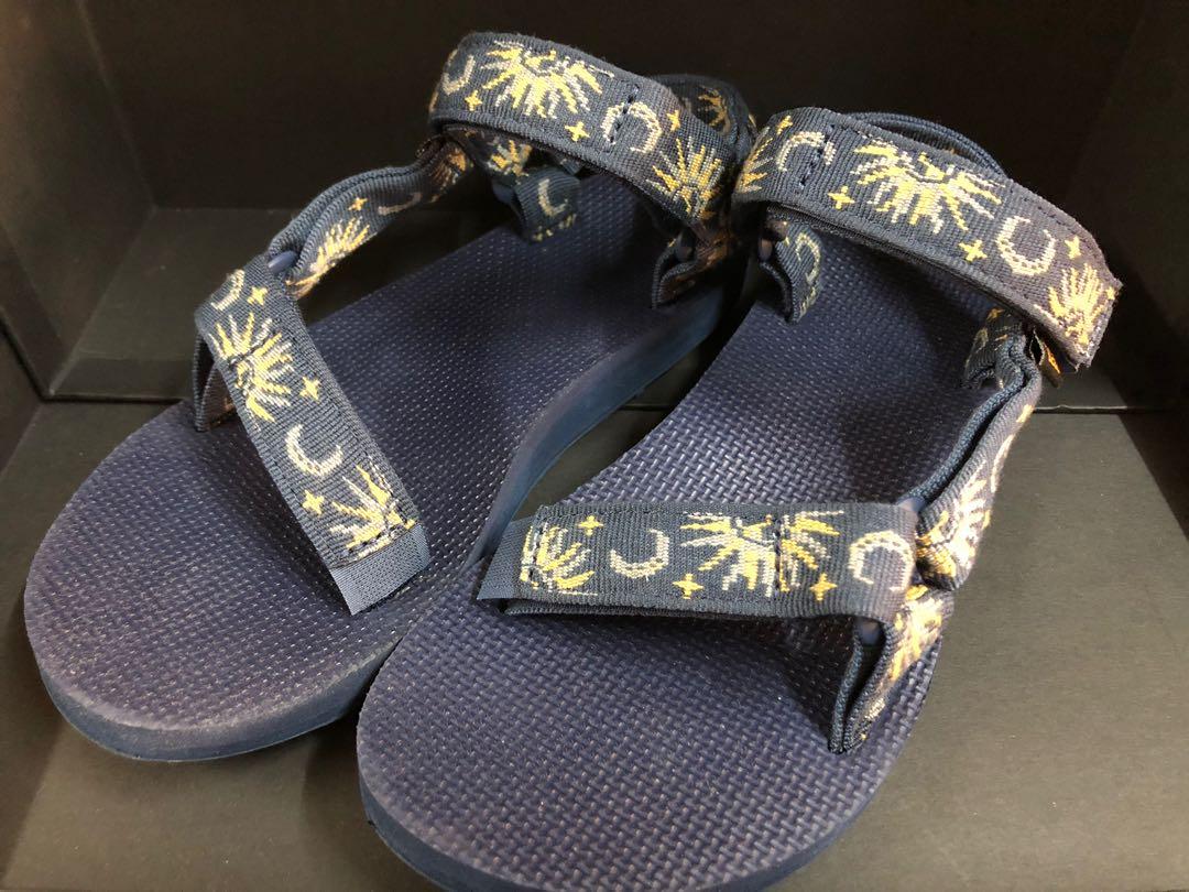 who sells teva shoes