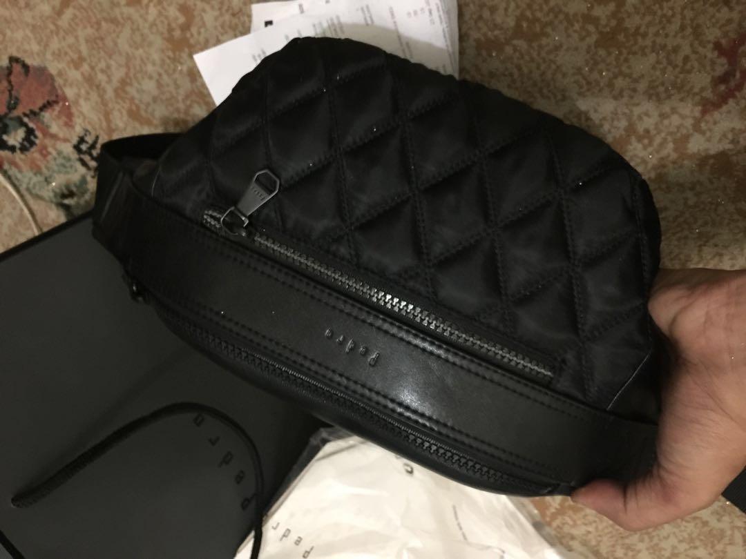 Waistbag pedro original, Fesyen Pria, Tas & Dompet , Tas Selempang di