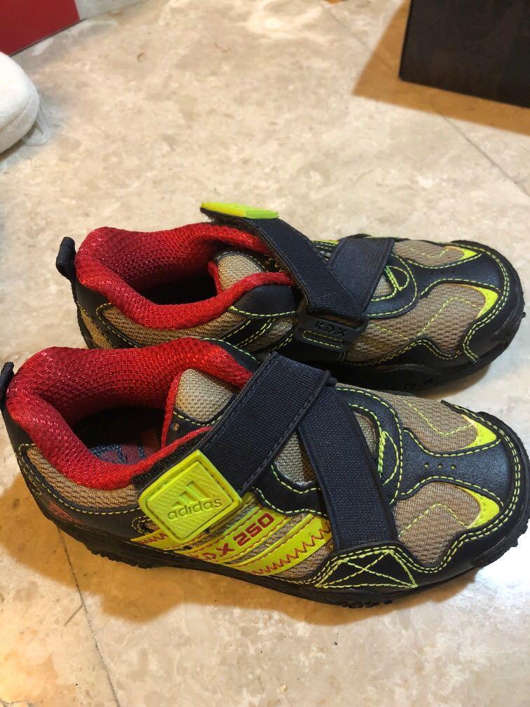 boys shoes under $30