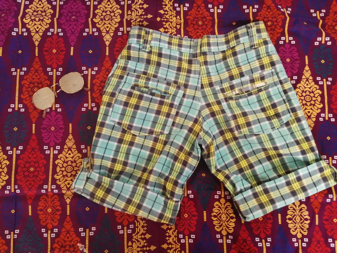 Blue plaid foldable tokong/shorts (Category: Other Bottoms) located in Quezon City. Submitted by gabade (Listing ID 254882397, Image 2). Description: Tokong shorts 📍color: blue and yellow plaid 📍condition: excellent. almost no flaws 📍specifications: can be worn 2-way because it can be folded. 📍Rfs: size no longer fits me well Feel free to pm for more info 😊 #Sweldo7.