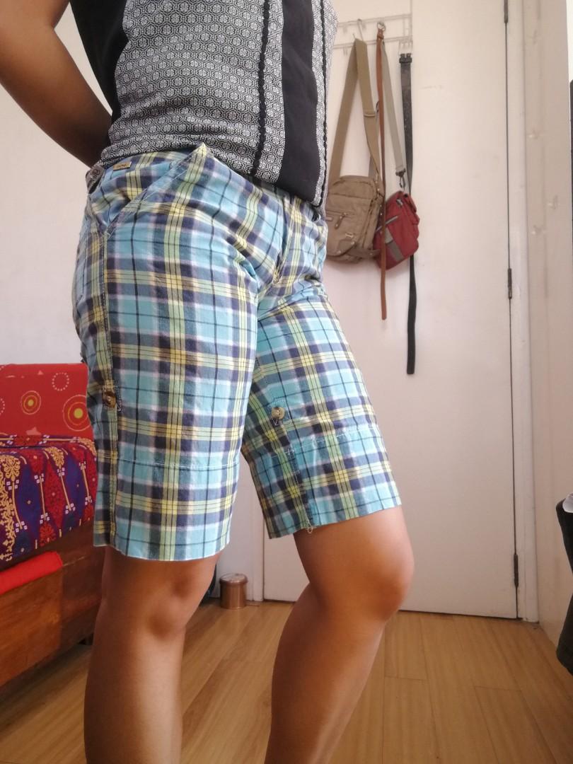 Blue plaid foldable tokong/shorts (Category: Other Bottoms) located in Quezon City. Submitted by gabade (Listing ID 254882397, Image 3). Description: Tokong shorts 📍color: blue and yellow plaid 📍condition: excellent. almost no flaws 📍specifications: can be worn 2-way because it can be folded. 📍Rfs: size no longer fits me well Feel free to pm for more info 😊 #Sweldo7.