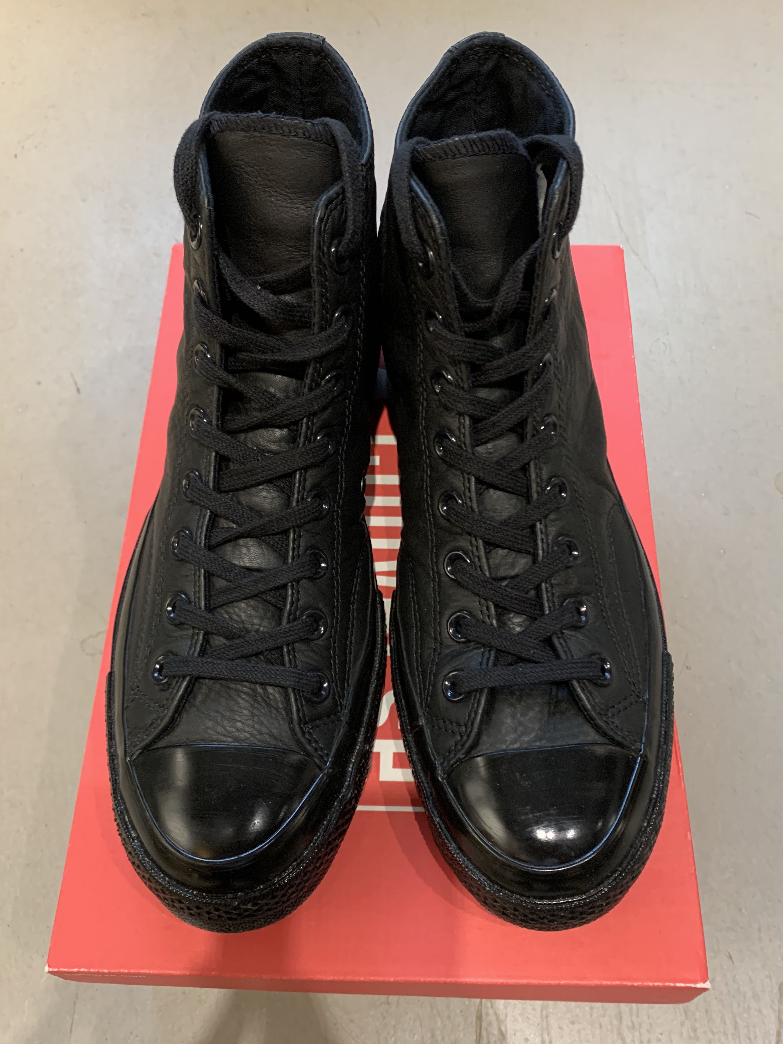 Converse Chuck Taylor All Star Mono Leather Hi - Black, 男裝, 鞋, 西裝鞋- Carousell