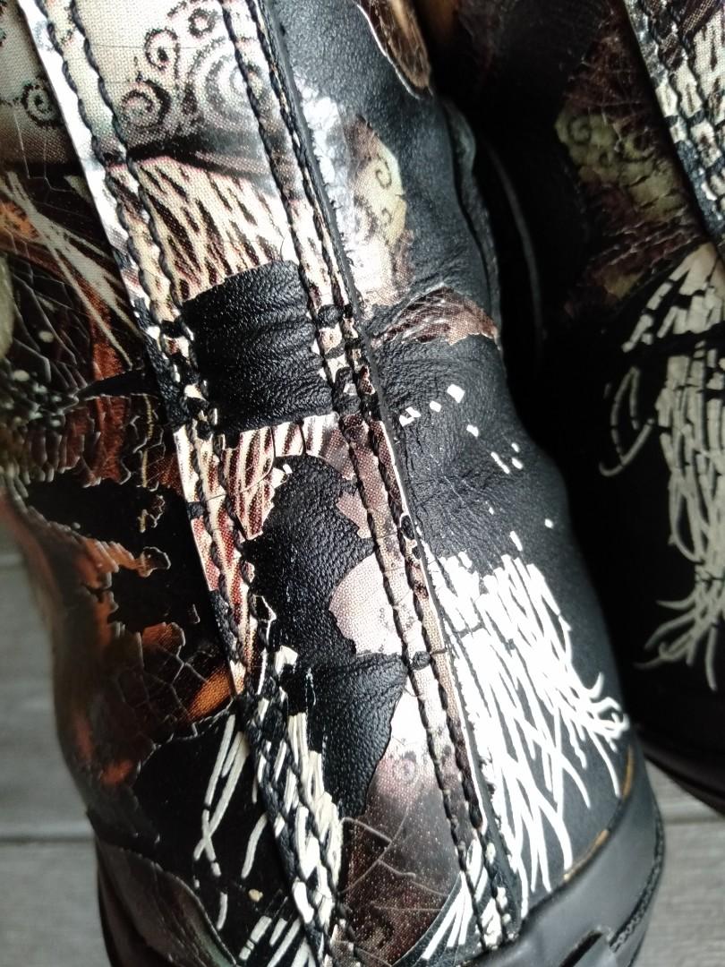 converse metallica pirate skull