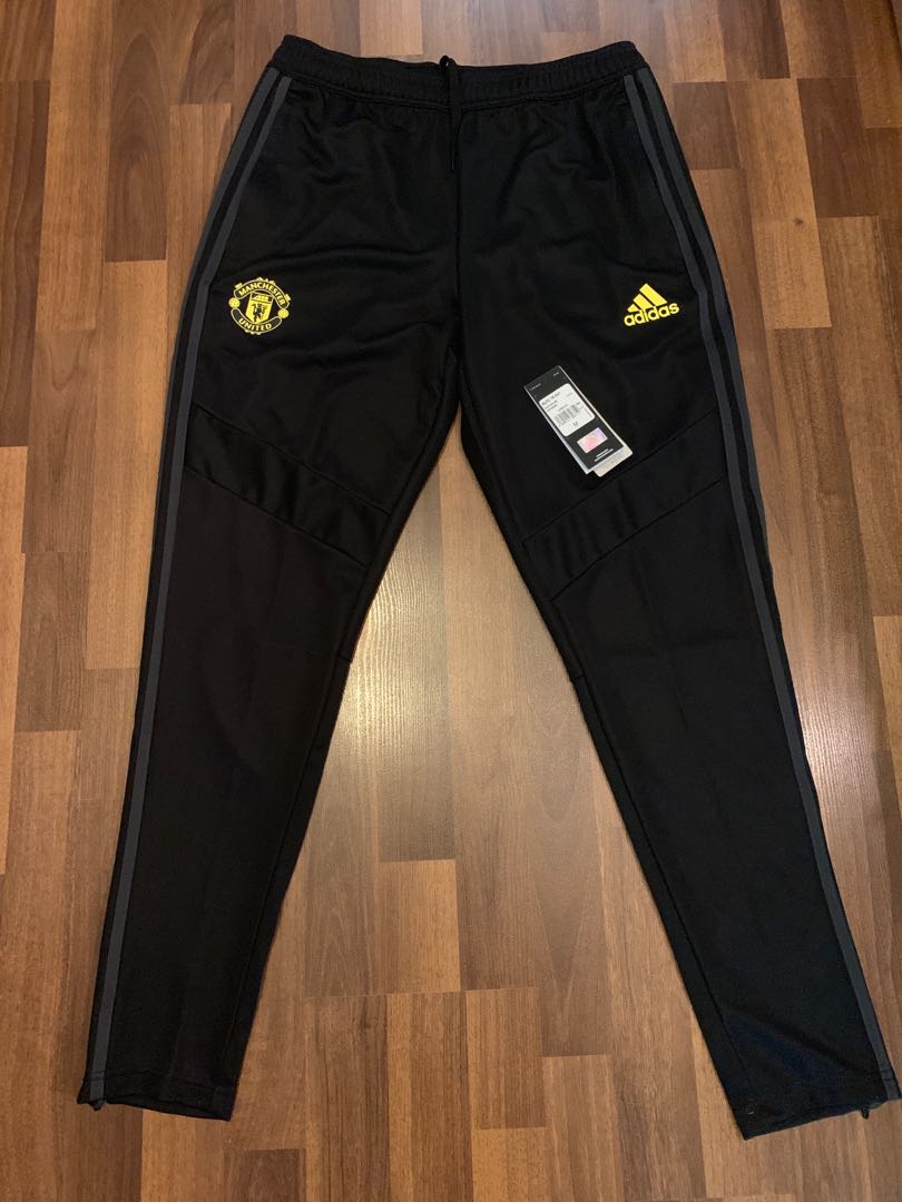 Police Auctions Canada - Women's Adidas Manchester United FC Track Pants -  Size L (517421L)